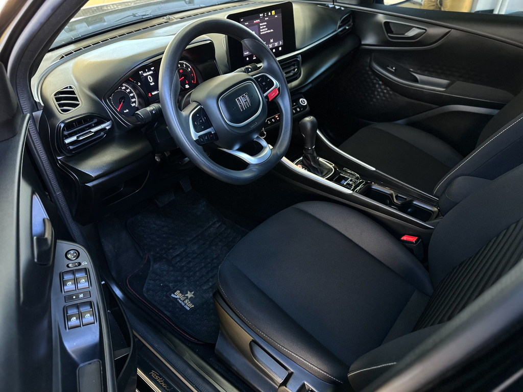 Fiat FASTBACK Preto