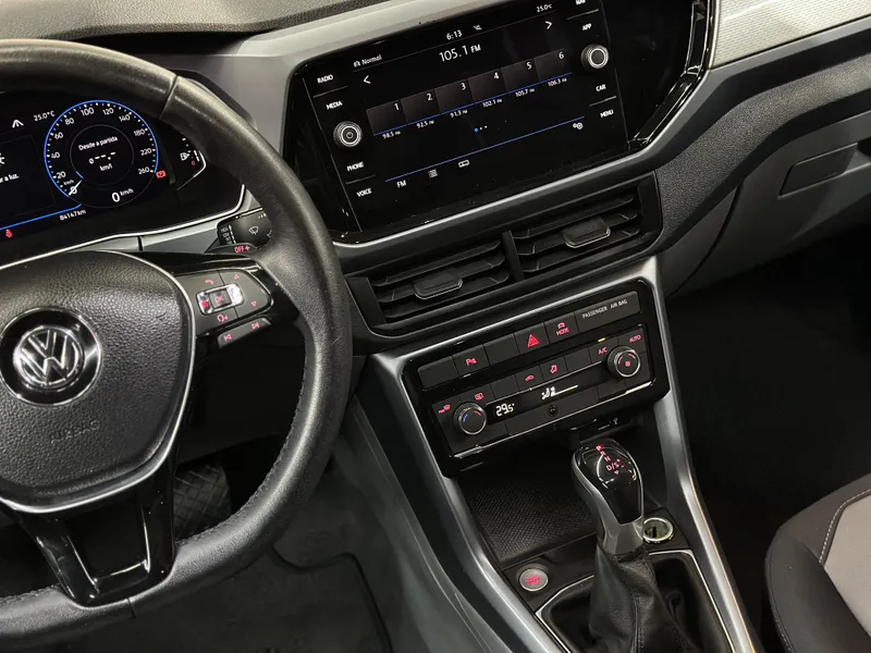 Volkswagen T-Cross Preto