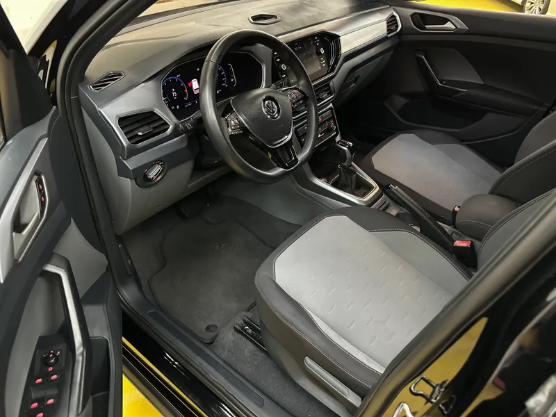 Volkswagen T-Cross Preto