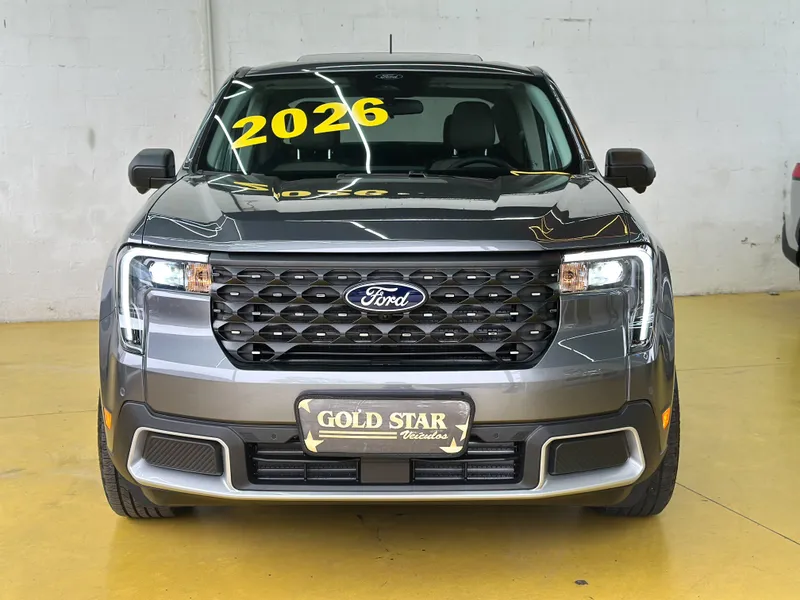 Ford Maverick Cinza