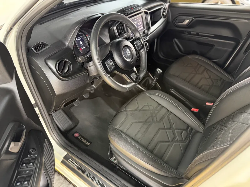 Fiat Strada Branco