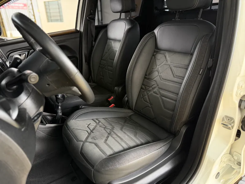 Fiat Strada Branco