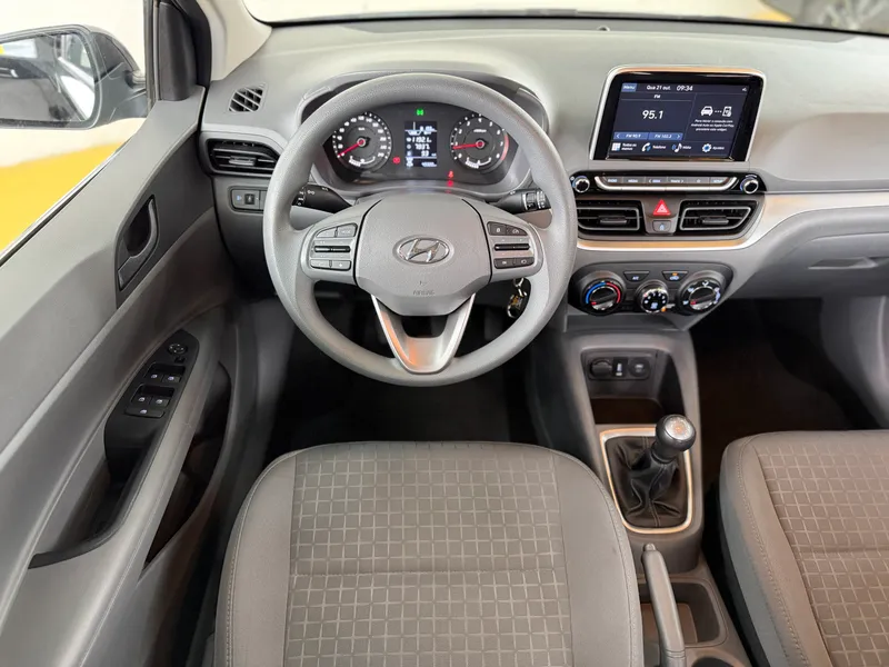Hyundai HB20S Preto