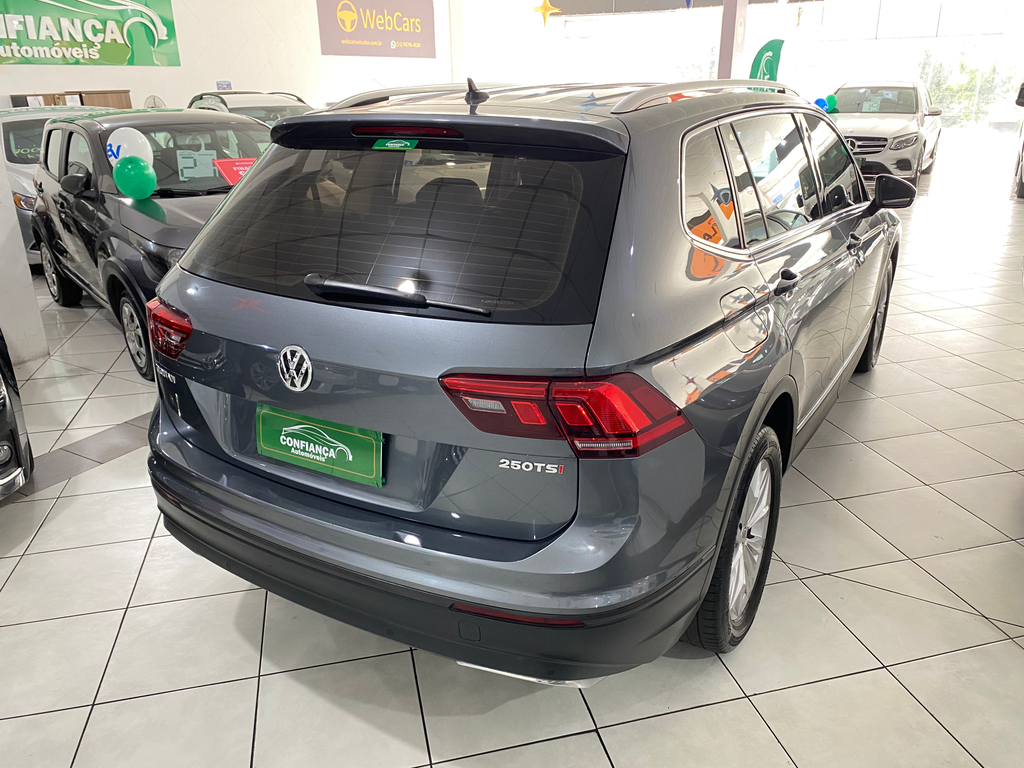 Volkswagen Tiguan Cinza