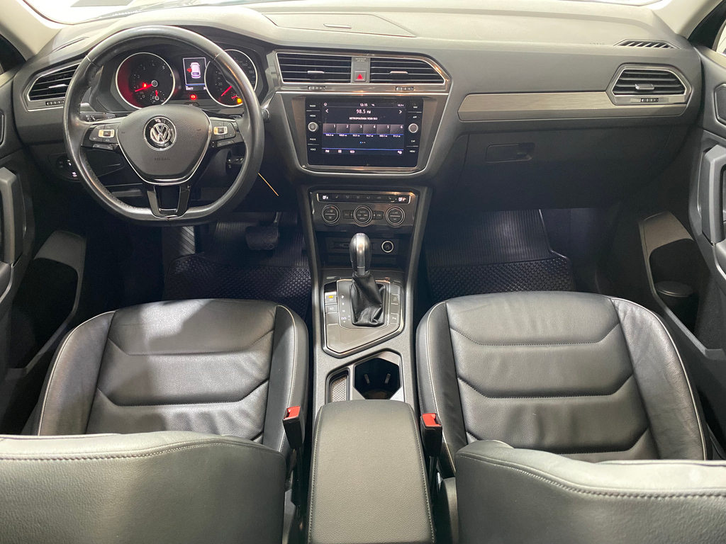 Volkswagen Tiguan Cinza