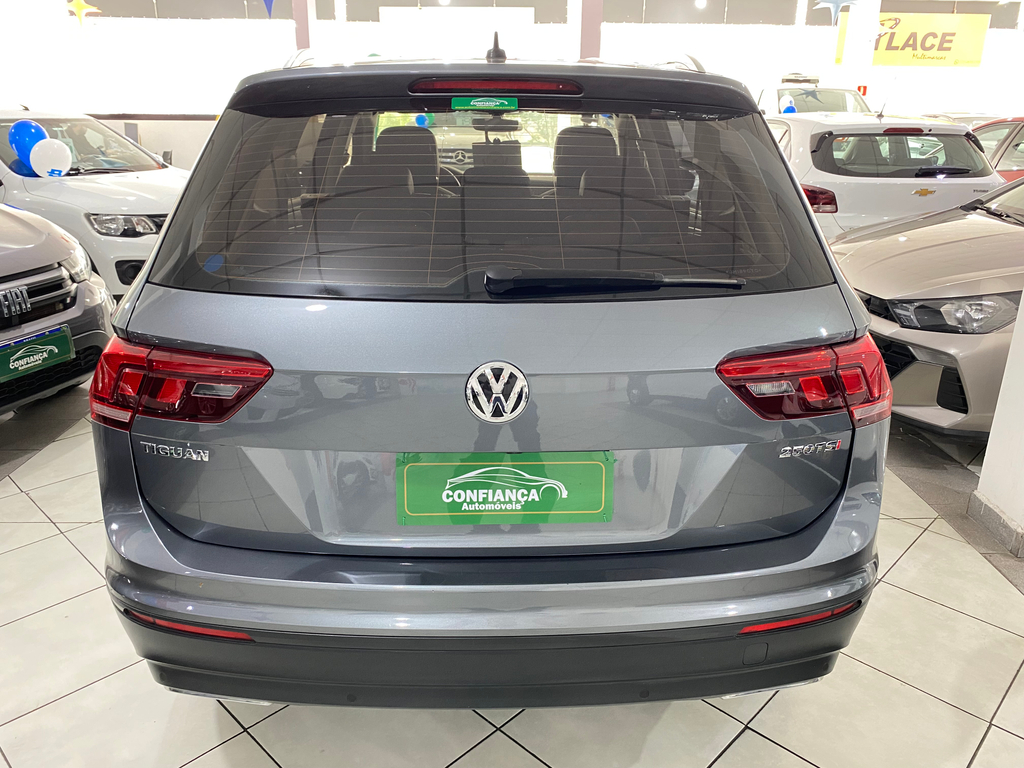 Volkswagen Tiguan Cinza