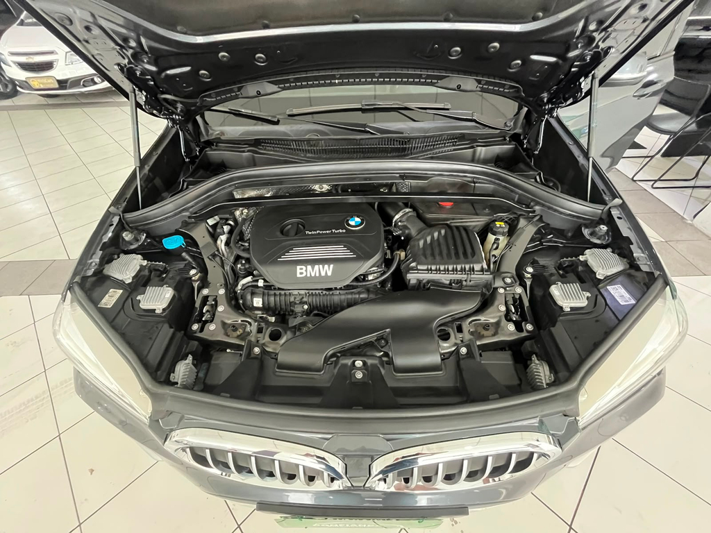 BMW X1 Cinza