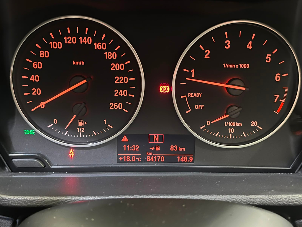 BMW X1 Cinza