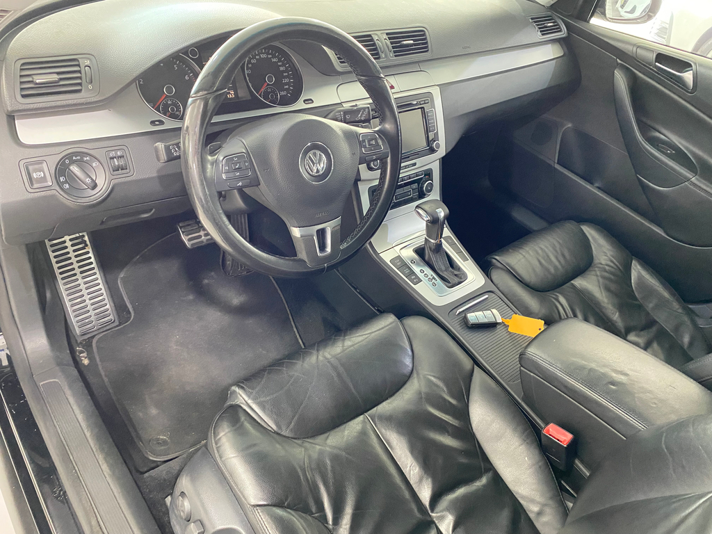 Volkswagen Passat Variant Preto