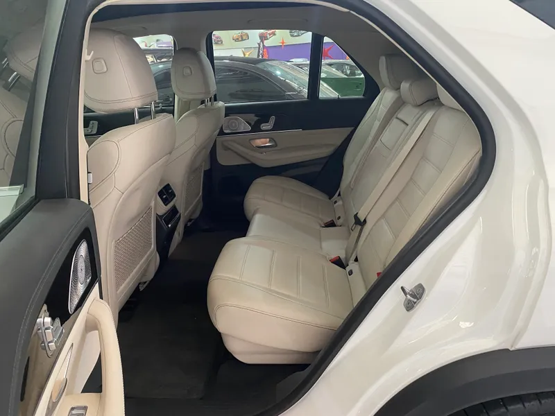 Mercedes Benz GLE-400 Branco