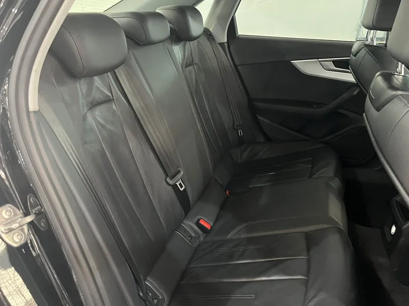 Audi A4 Preto