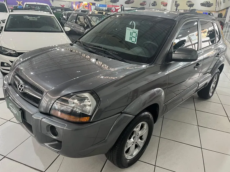 Hyundai Tucson Cinza