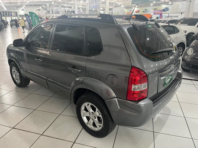 Hyundai Tucson Cinza