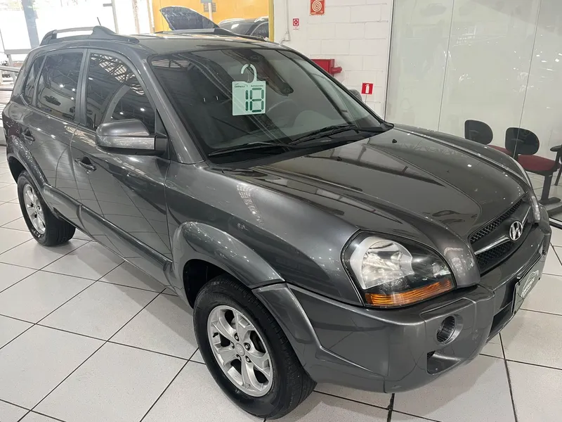 Hyundai Tucson Cinza