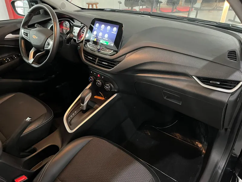 Chevrolet Onix Sedan Preto