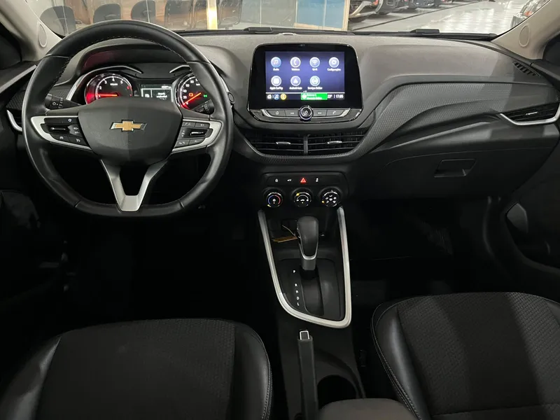 Chevrolet Onix Sedan Preto