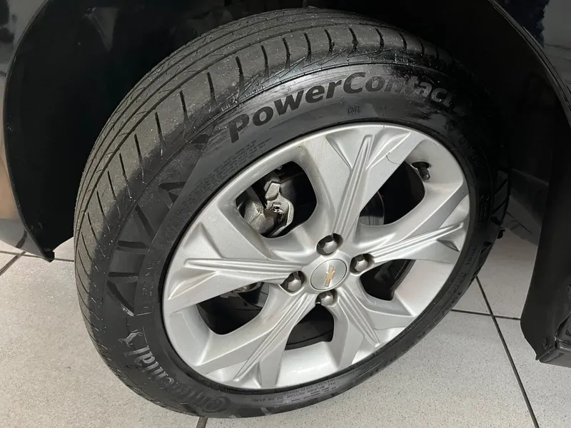 Chevrolet Onix Sedan Preto