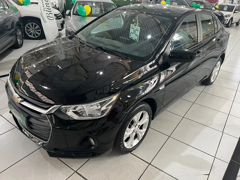 Chevrolet Onix Sedan Preto