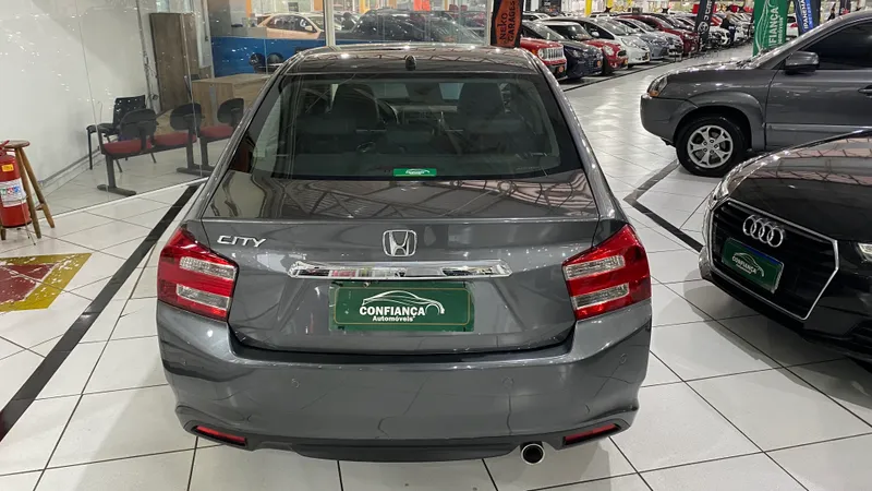 Honda City Cinza