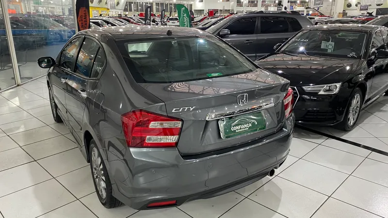 Honda City Cinza