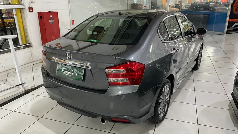 Honda City Cinza
