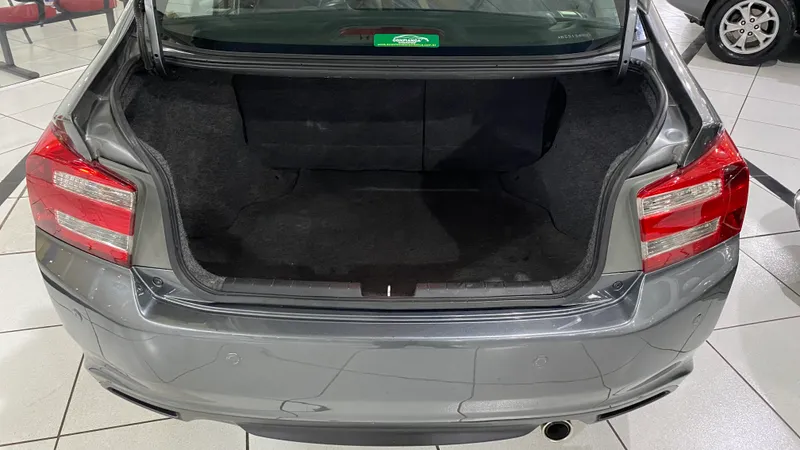Honda City Cinza