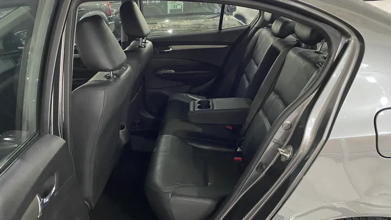 Honda City Cinza