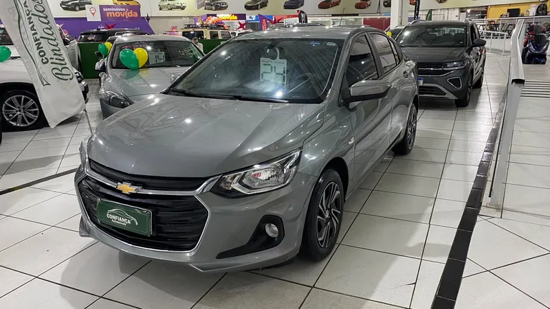 Chevrolet Onix Sedan Prata