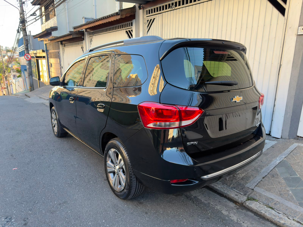 Chevrolet Spin Preto