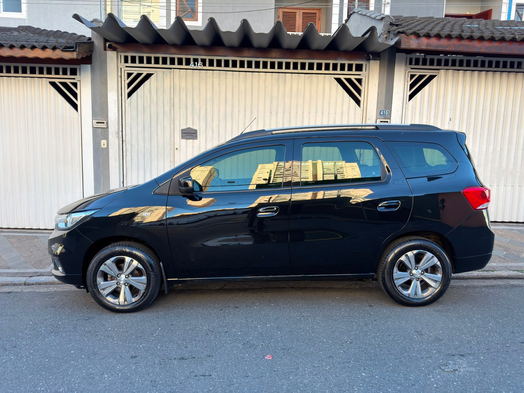 Chevrolet Spin Preto