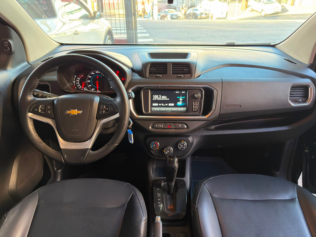 Chevrolet Spin Preto