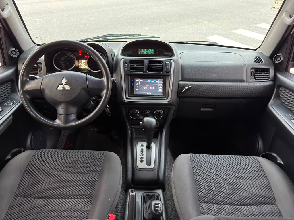 Mitsubishi Pajero TR4 Preto