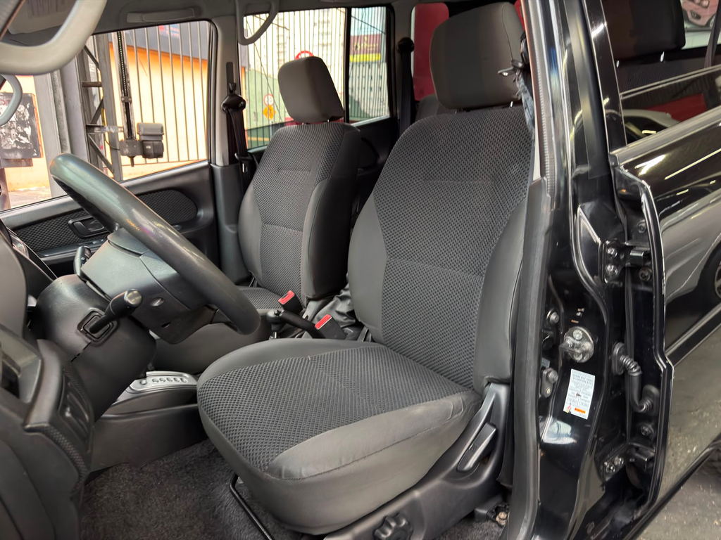 Mitsubishi Pajero TR4 Preto