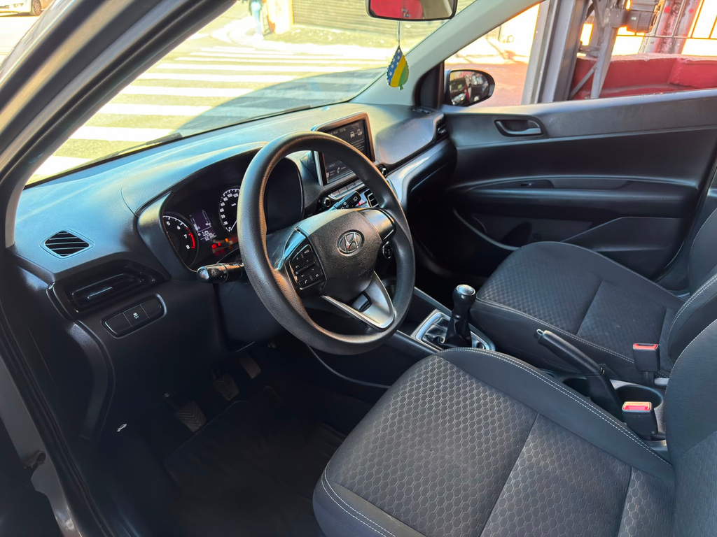Hyundai HB20 Cinza