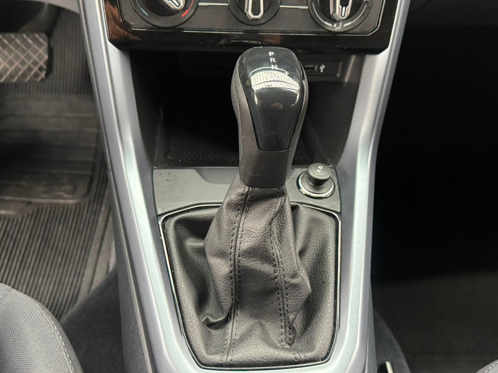 Volkswagen T-Cross Cinza