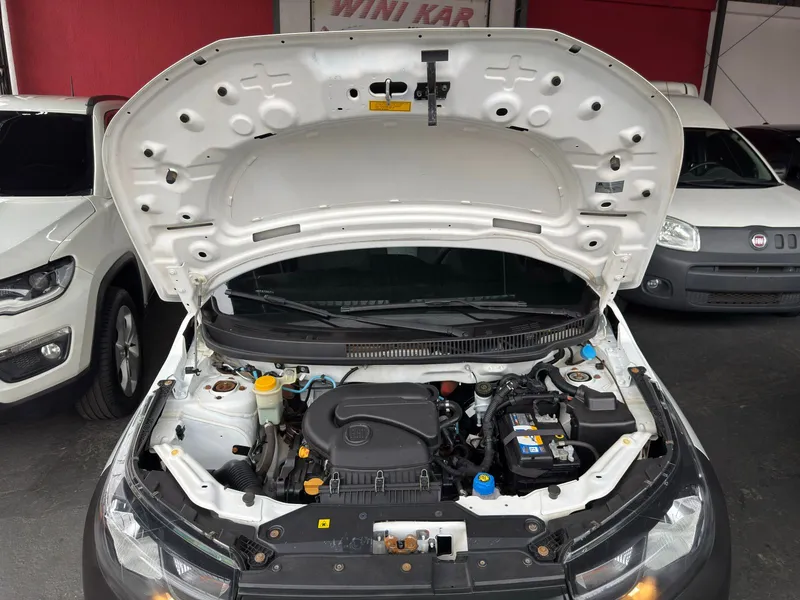 Fiat Strada Branco