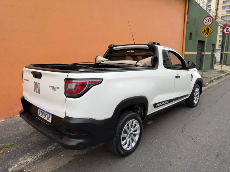 Fiat Strada Branco