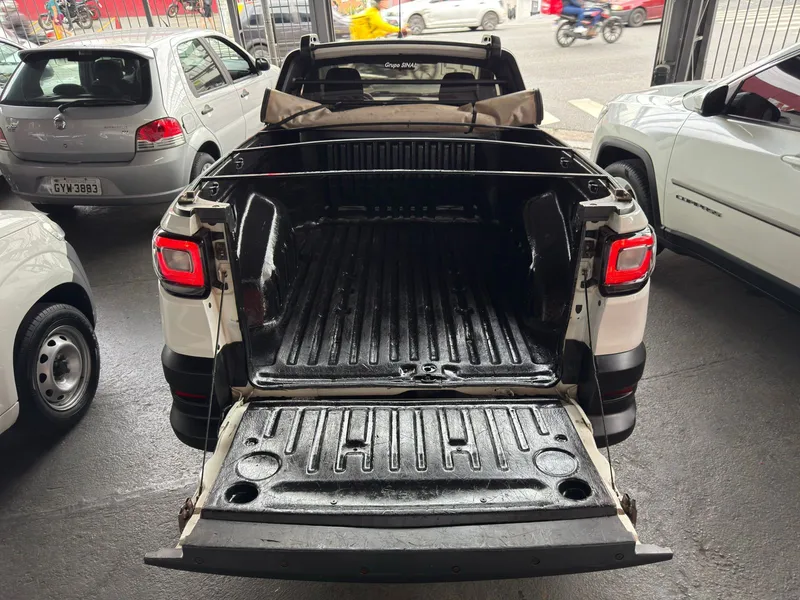 Fiat Strada Branco