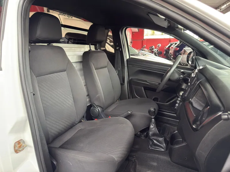 Fiat Strada Branco