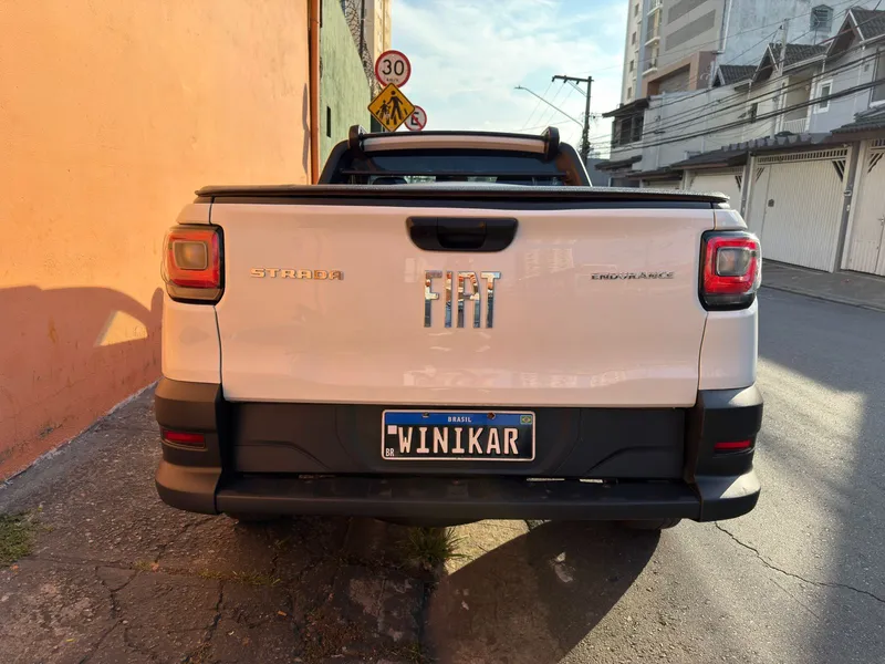Fiat Strada Branco