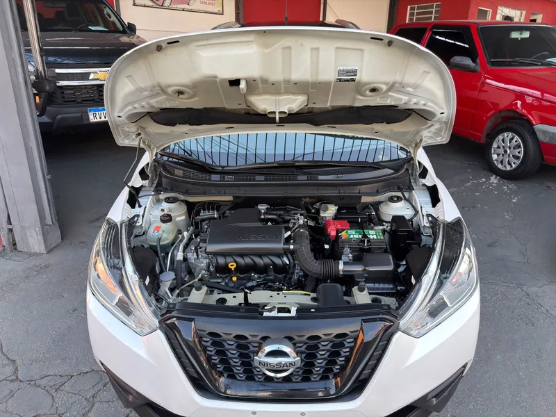 Nissan Kicks Branco