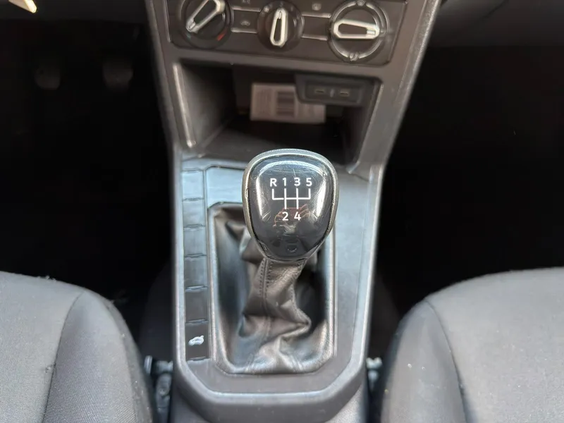 Volkswagen Polo Prata