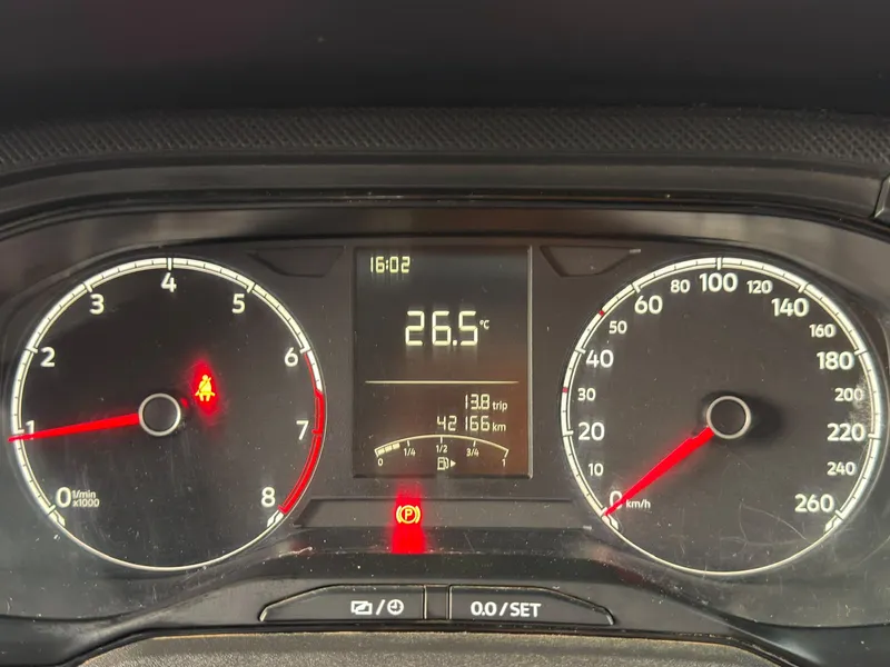 Volkswagen Polo Prata