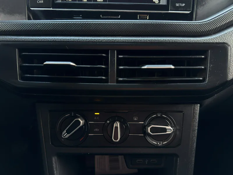 Volkswagen Polo Prata