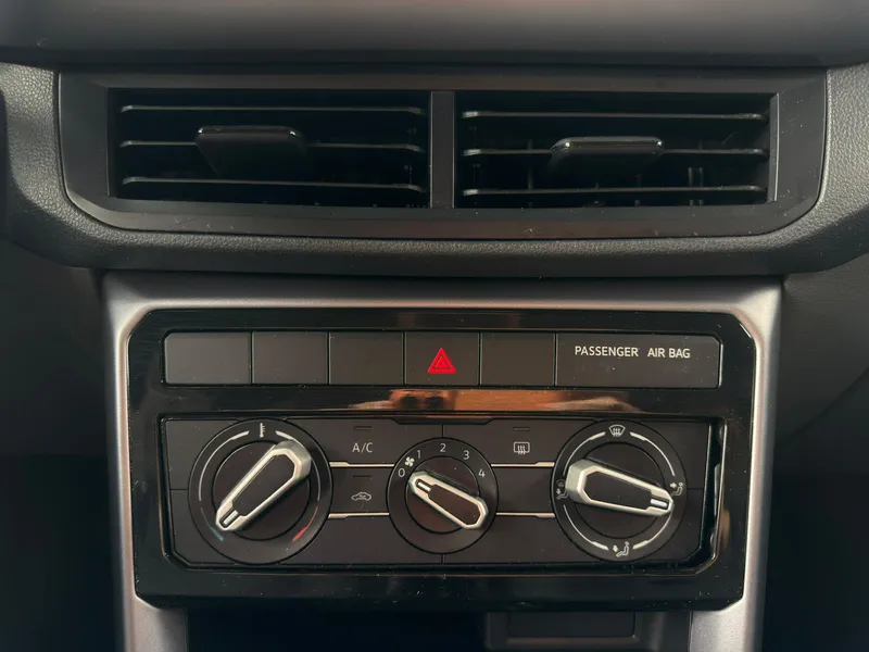 Volkswagen T-Cross Prata