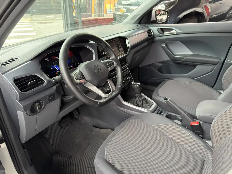 Volkswagen T-Cross Prata