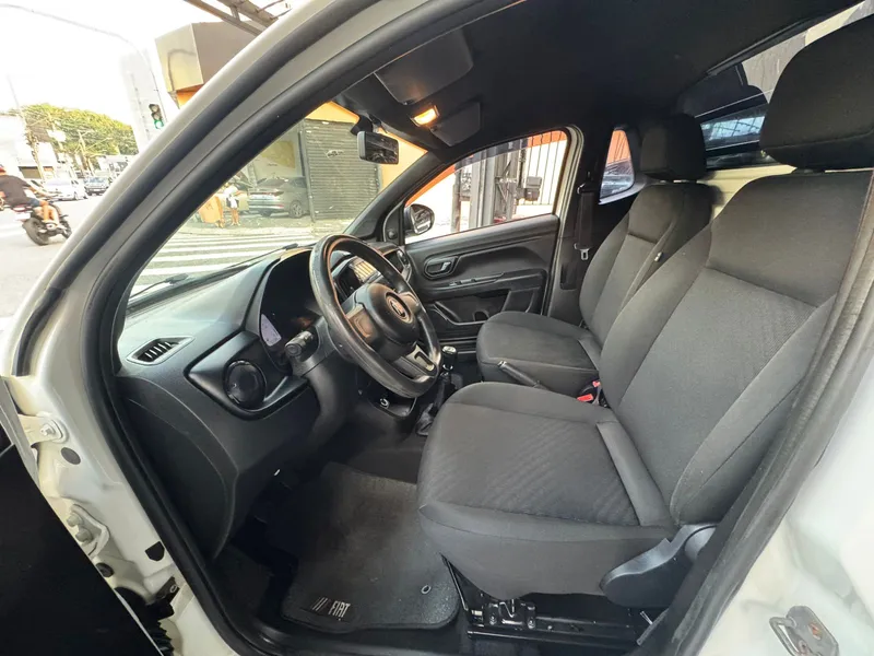 Fiat Strada Branco