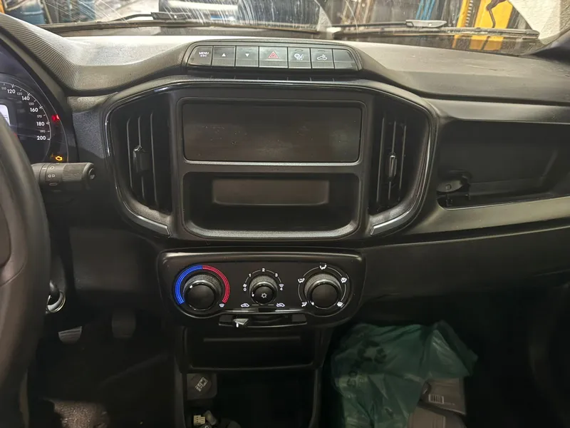 Fiat Strada Branco