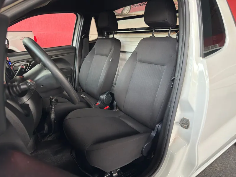 Fiat Strada Branco