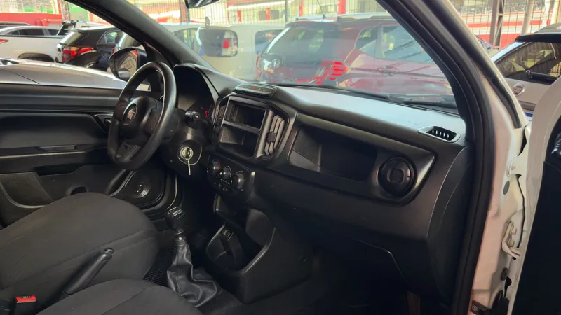 Fiat Strada Branco